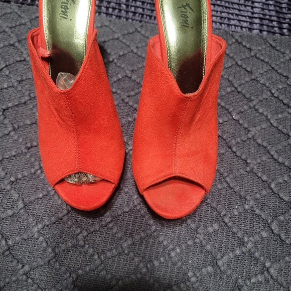 Red suede platform wedge - Picture 2 of 5